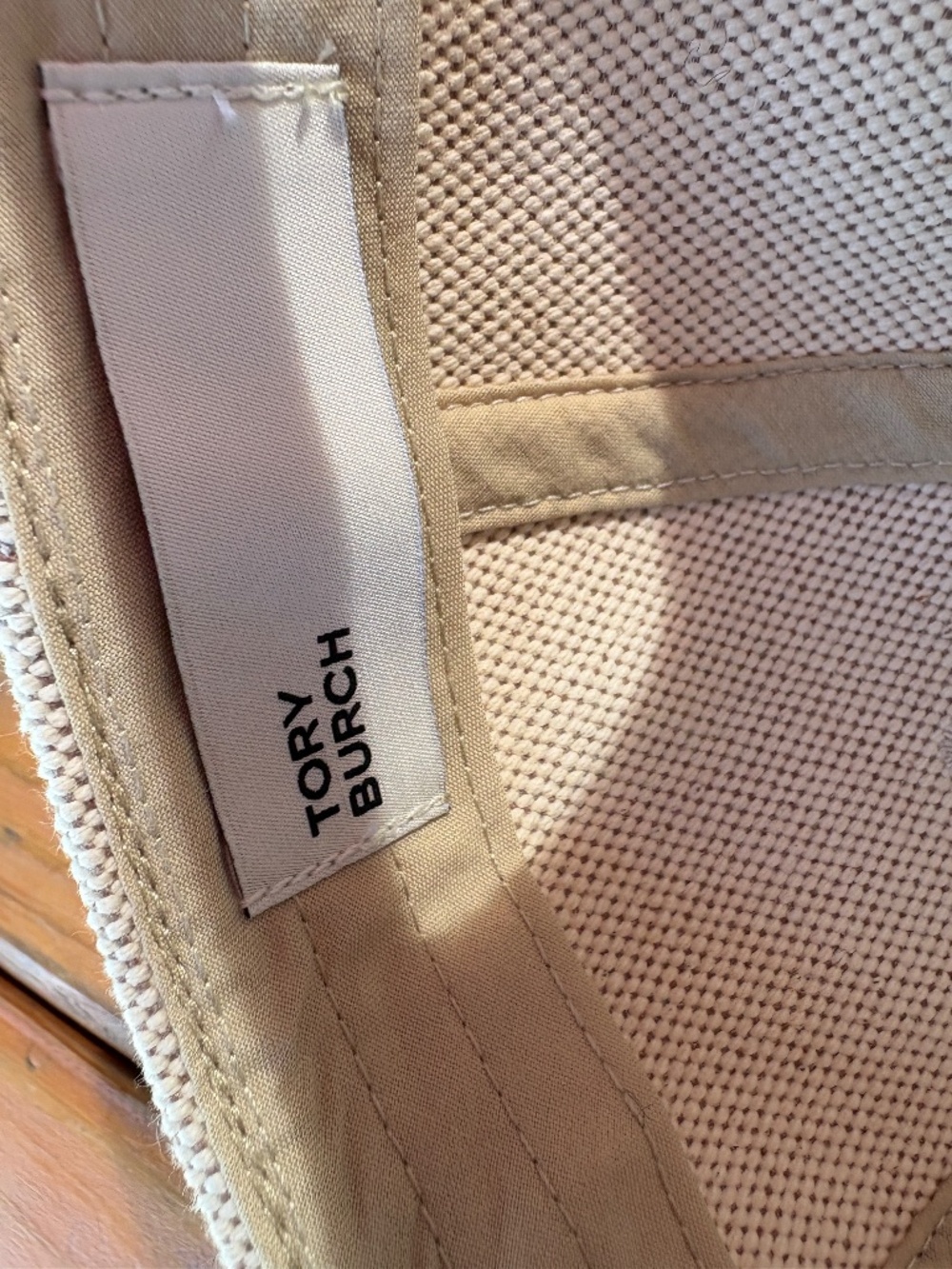 Tory Burch Two-Tone Cap Natural Brown - Picture 8 of 9